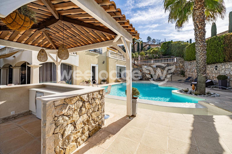 Villa - 205 m² - 7 pièces
