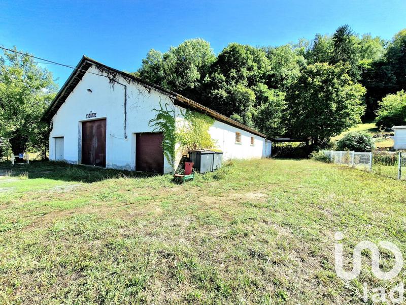 Maison - 300 m² - 4 pièces
