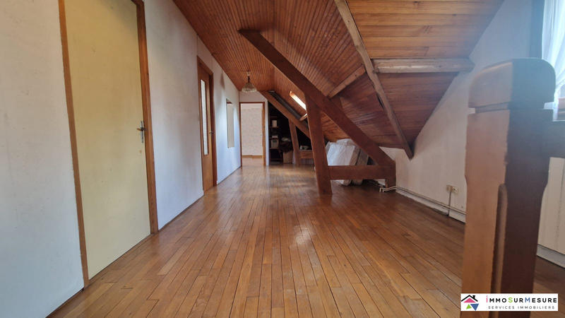 Maison - 156 m² - 8 pièces