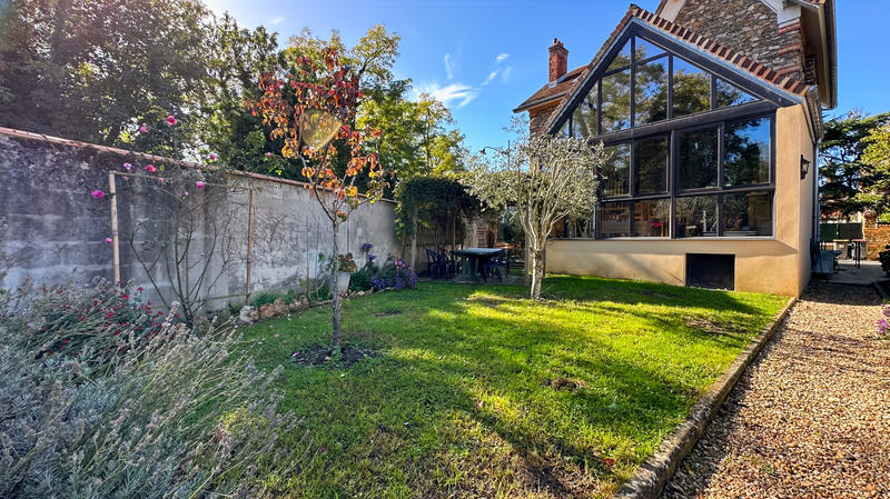 Maison - 212 m² - 10 pièces