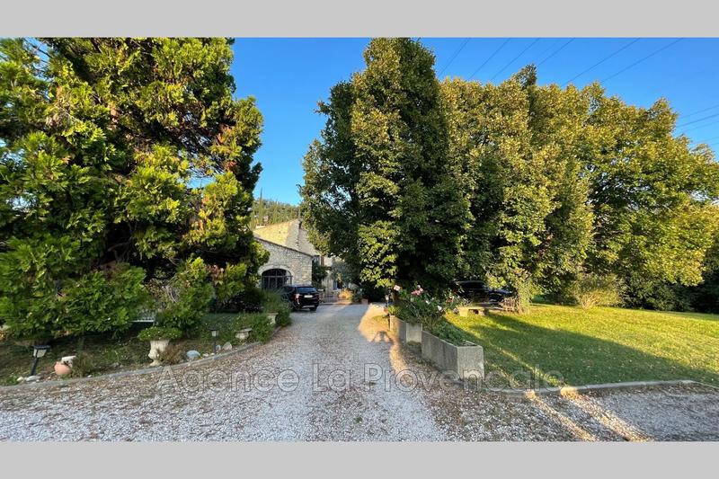 Demeure - 620 m² - 13 pièces