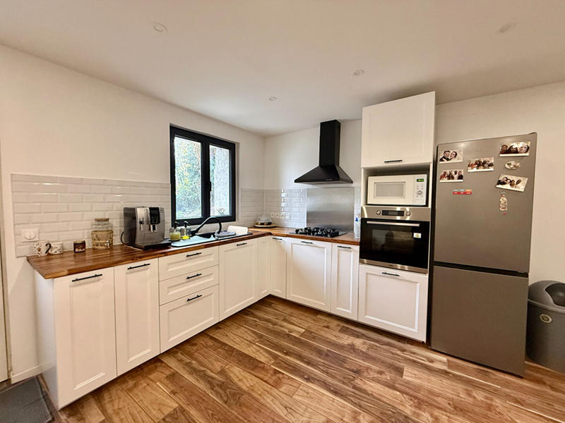 Maison - 180 m² - 7 pièces