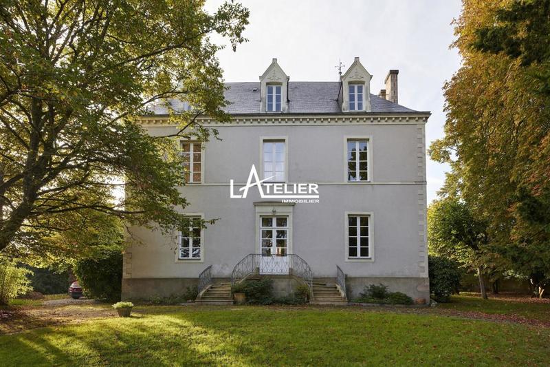 Propriété - 290 m² - 12 pièces