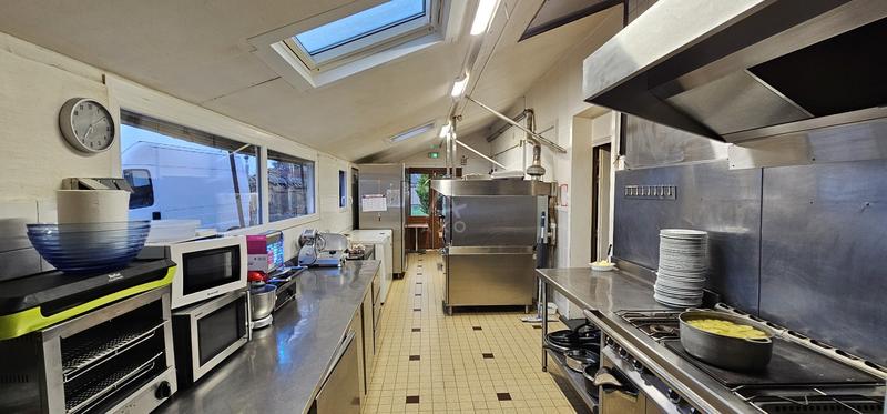 Fonds de commerce - 210 m²