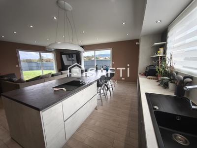 Maison - 130 m² - 6 pièces