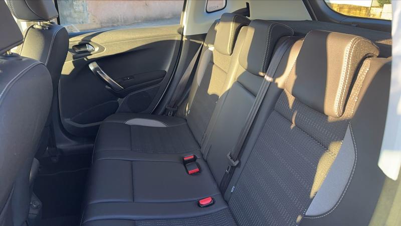 Peugeot 2008 1.2 Puretech 110 Eat6 Allure - Automatique