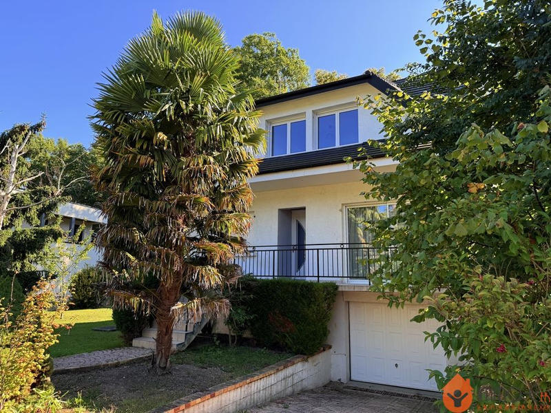 Maison - 121 m² - 5 pièces