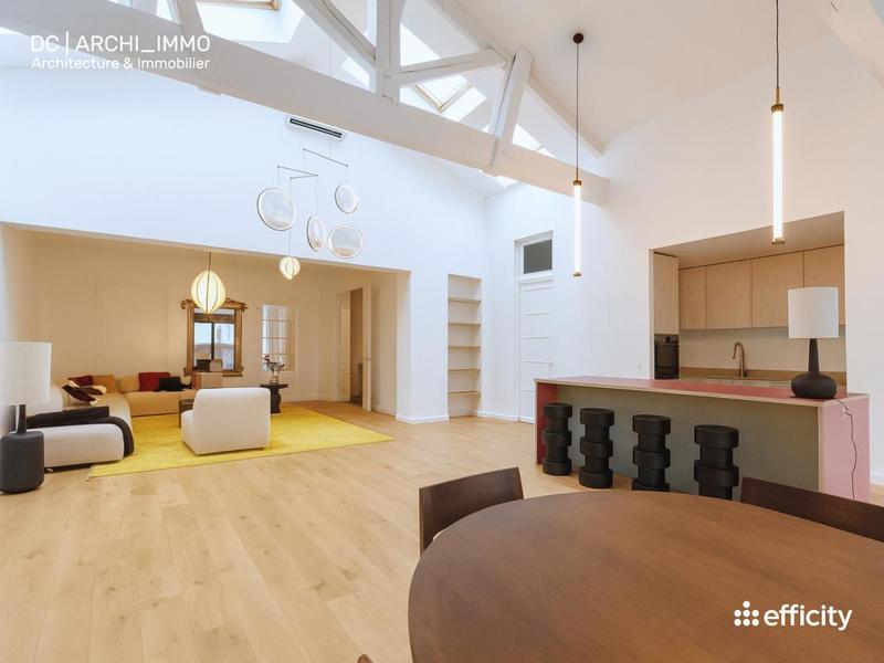 Appartement - 284 m² - 8 pièces