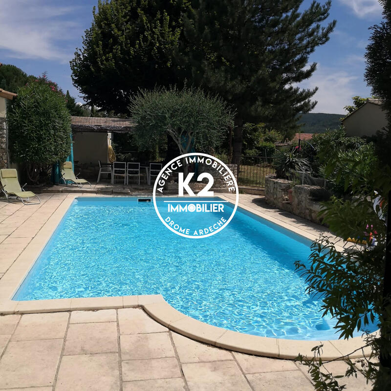 Maison - 138 m² - 5 pièces