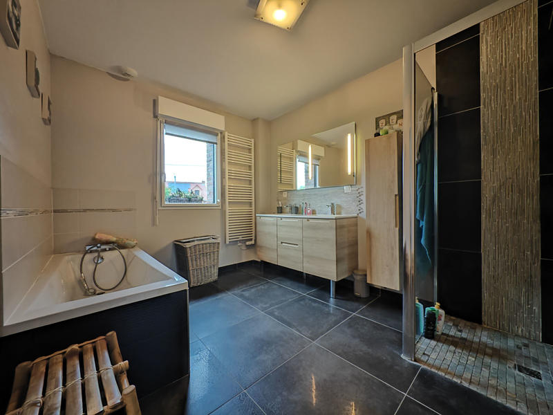 Maison - 164 m² - 6 pièces