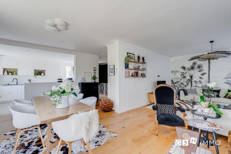 Maison - 196 m² - 5 pièces