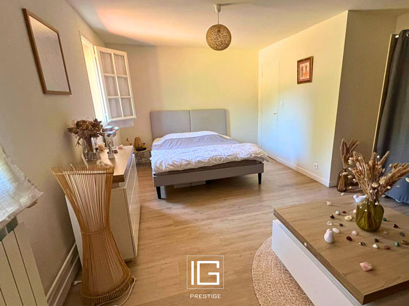 Maison - 102 m² - 4 pièces