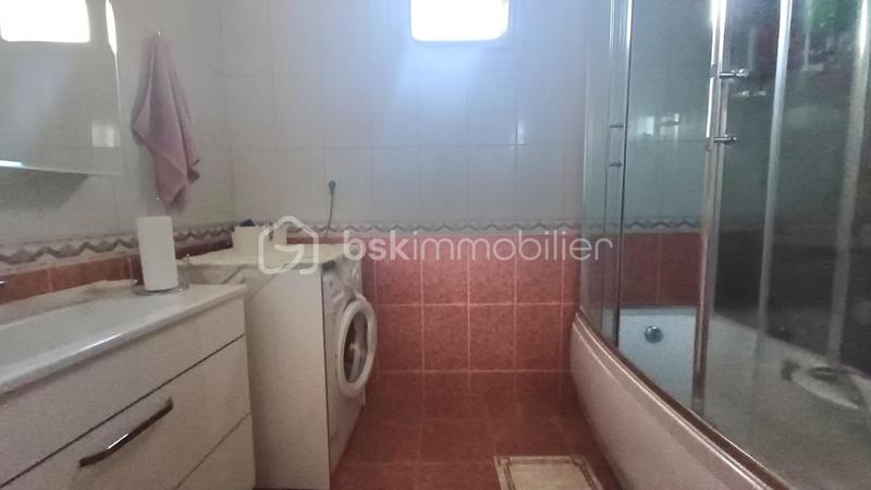 Maison - 215 m² - 8 pièces