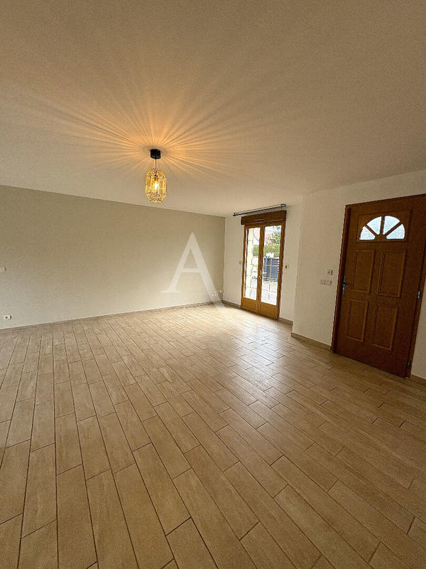 Maison - 85 m² - 5 pièces