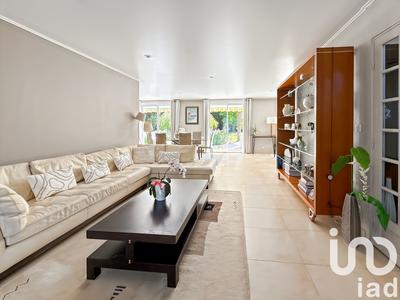 Maison - 180 m² - 7 pièces