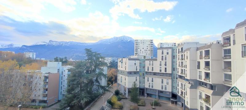 Appartement - 102 m² - 5 pièces