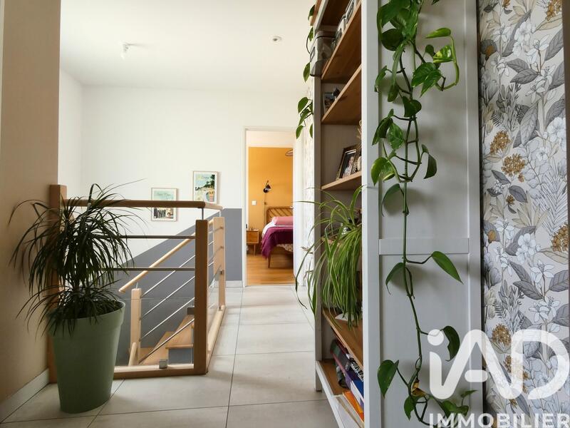 Maison - 200 m² - 7 pièces