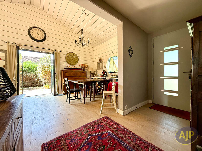 Maison - 136 m² - 6 pièces