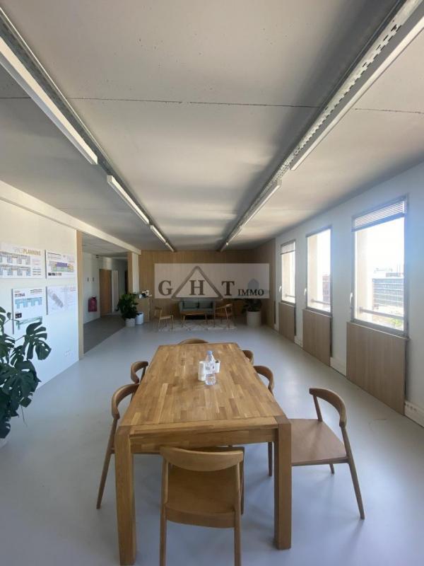 Bureau - 500 m²