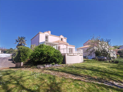 Maison - 145 m² - 6 pièces