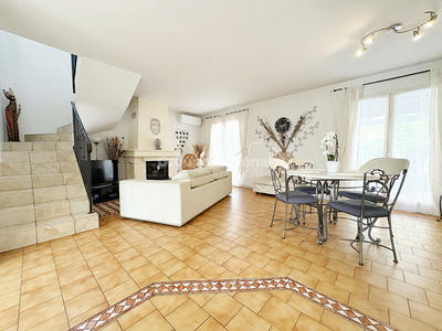 Maison - 85 m² - 4 pièces