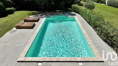 Maison - 280 m² - 10 pièces