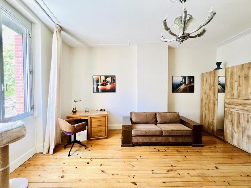 Maison - 305 m² - 8 pièces