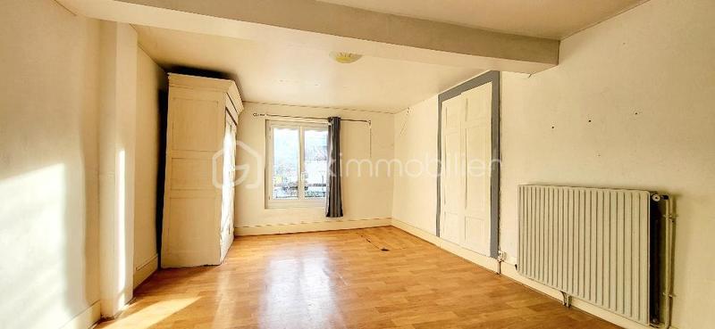 Maison - 192 m² - 9 pièces