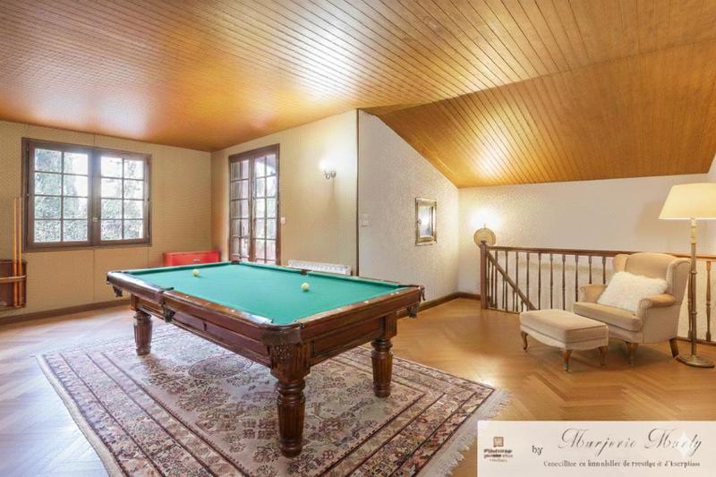 Maison - 223 m² - 6 pièces