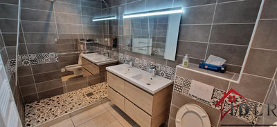 Appartement - 76 m² - 3 pièces