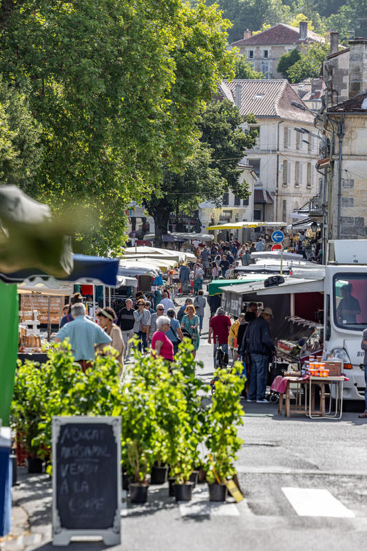 Marché du vendredi à Ribérac
