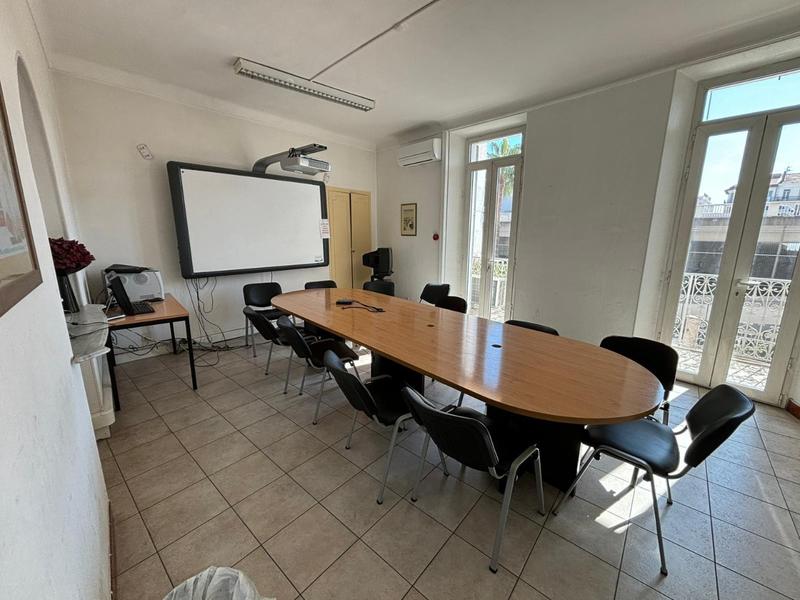 Immeuble mixte - 500 m² - 30 pièces