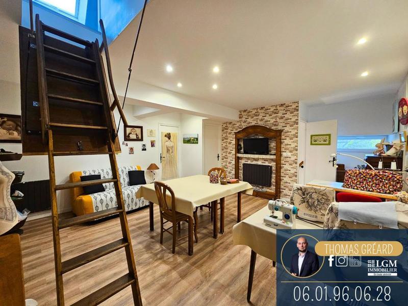 Maison - 470 m² - 18 pièces