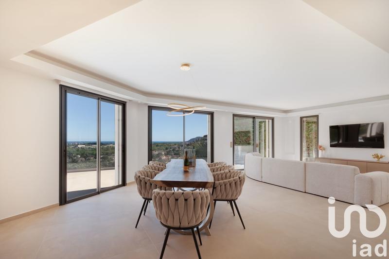 Maison de maîtres - 200 m² - 8 pièces