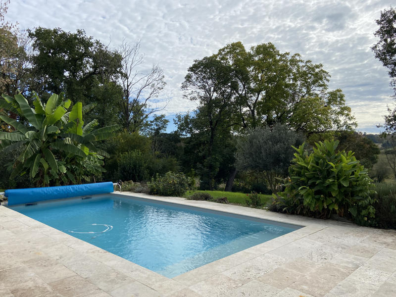 Maison - 220 m² - 8 pièces