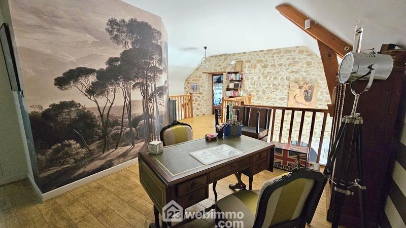 Maison - 183 m² - 7 pièces