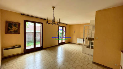 Maison - 90 m² - 4 pièces