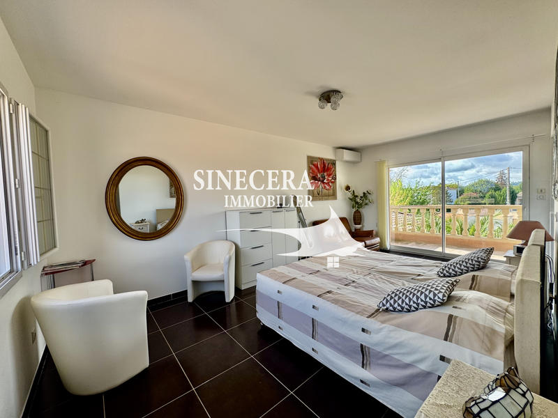 Maison - 224 m² - 9 pièces