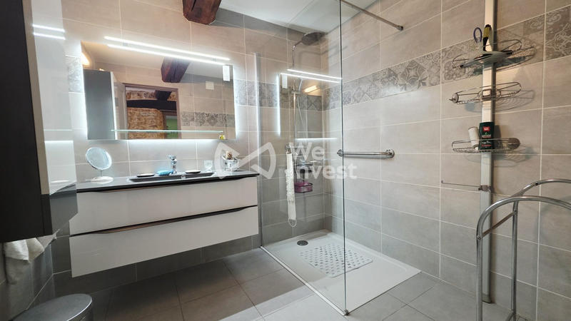 Maison - 298 m² - 13 pièces