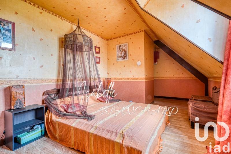 Maison - 217 m² - 10 pièces