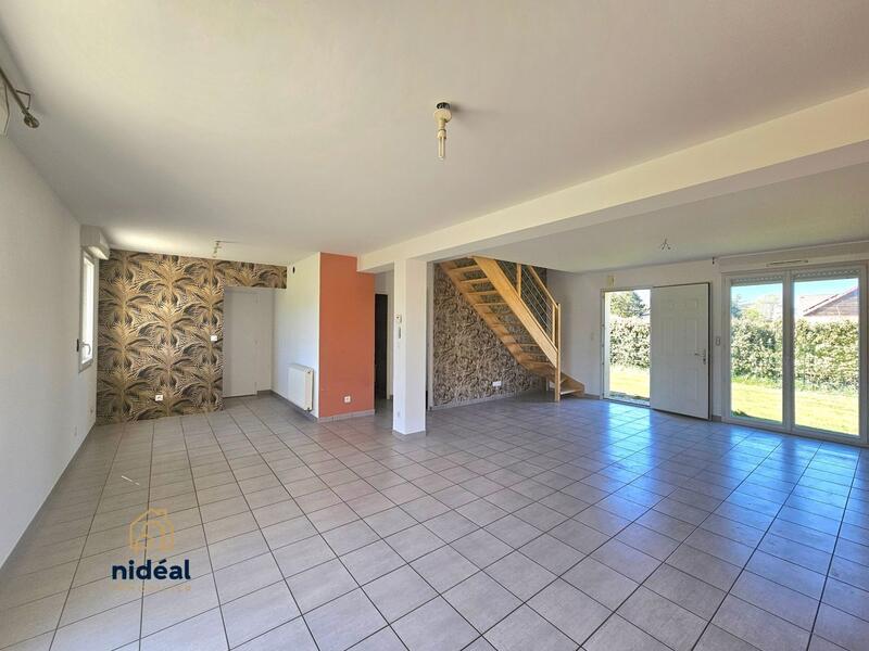 Maison - 100 m² - 5 pièces