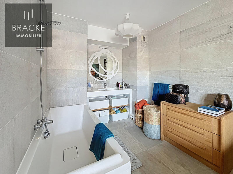 Appartement - 93 m² - 4 pièces