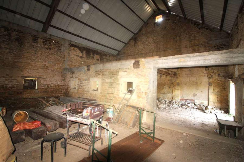 Maison - 200 m² - 2 pièces