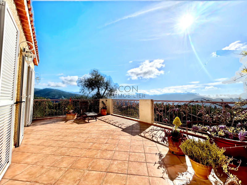 Villa - 158 m² - 4 pièces