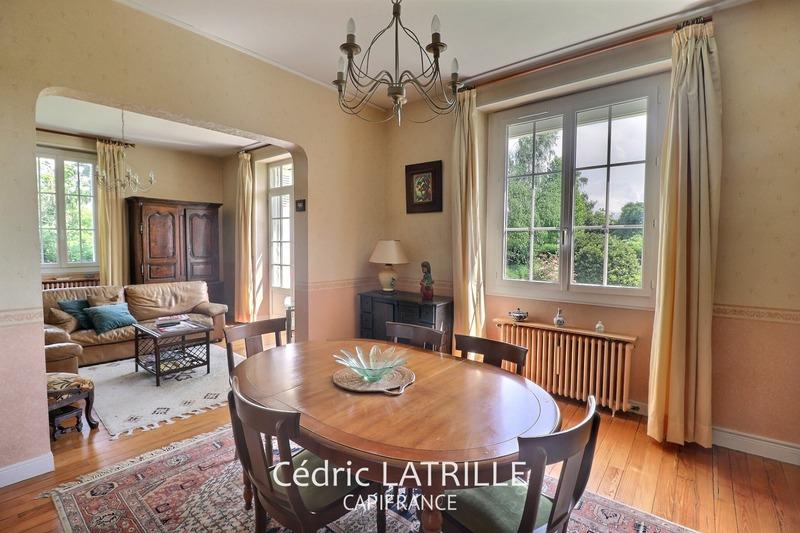 Maison - 200 m² - 8 pièces