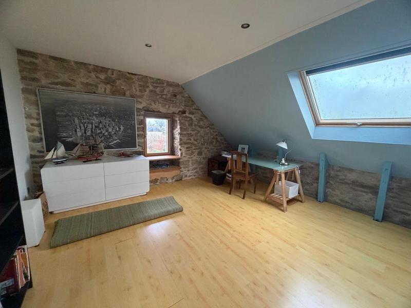 Maison - 220 m² - 9 pièces