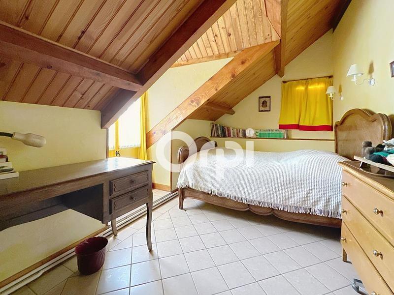 Maison - 268 m² - 11 pièces