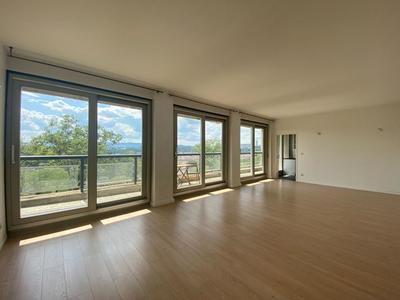 Appartement - 106 m² - 4 pièces