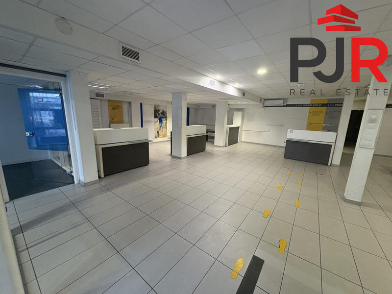 Local commercial - 255 m²