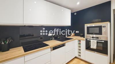 Appartement - 103 m² - 7 pièces